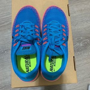 Nike Free RN district women's sneaker